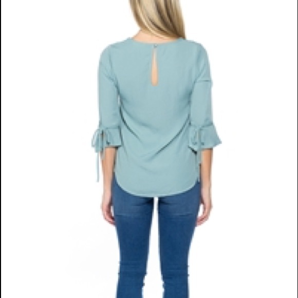 💥SALES 💥SATIN LACE SLEEVES TOP - Picture 3 of 3